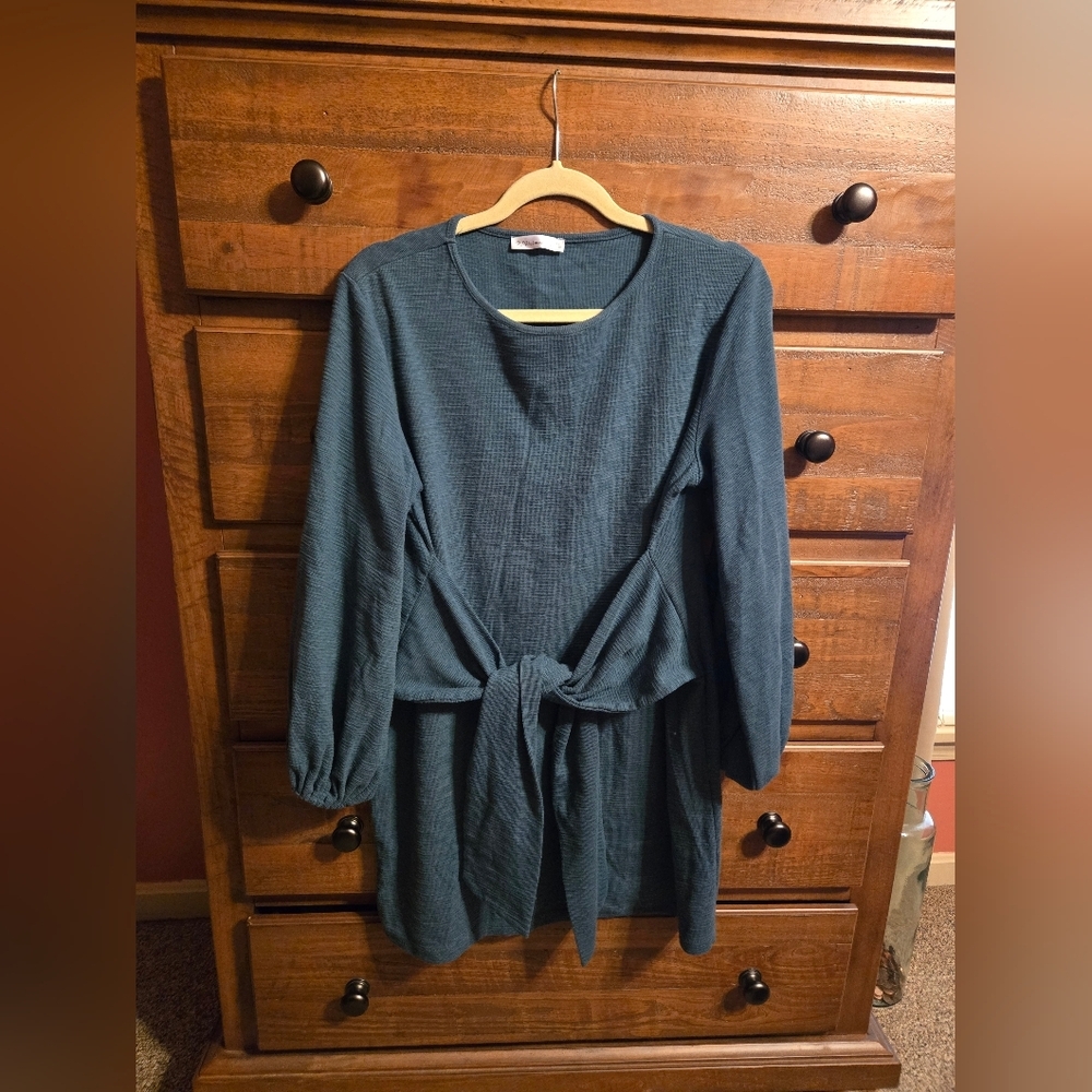 E. Vivimos Tie-Front Long Sleeve Dress in Teal.  Sz XL